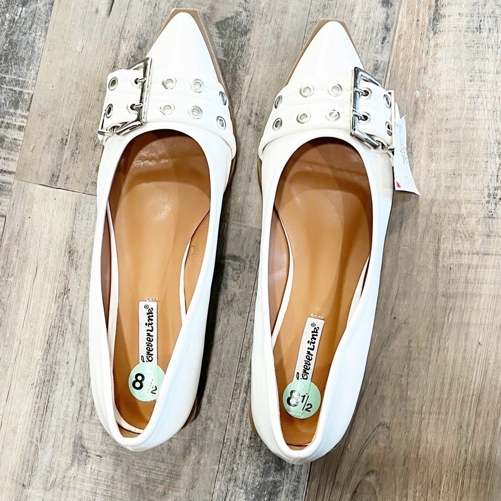 Forever Link White Pointed Toe Buckle Grommet Flats Preppy Balletcore 8.5